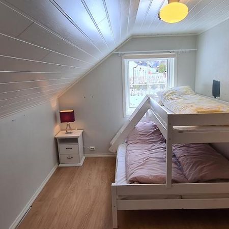Cheerful 4-Bedroom Home With Fireplace, 1,5Km From Flam Center Aurland Exterior foto